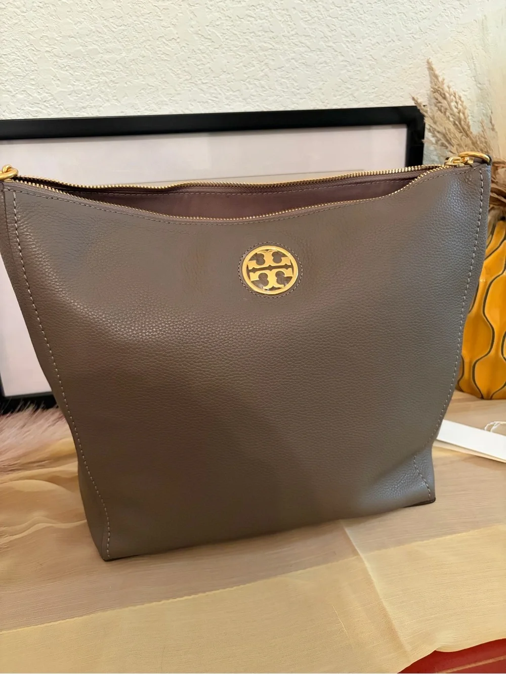 Tory Burch-silver maple color, Carson hobo. NWT.